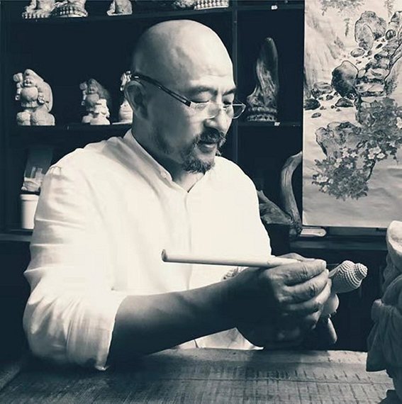 胡小成个人照.jpg